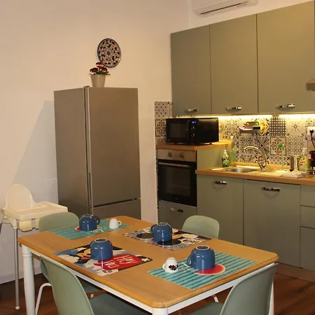 Apartment Myhome Yourhome Trilocale Con Balcone